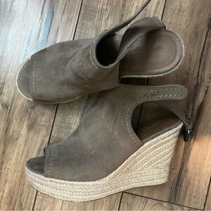Taupe Wedges